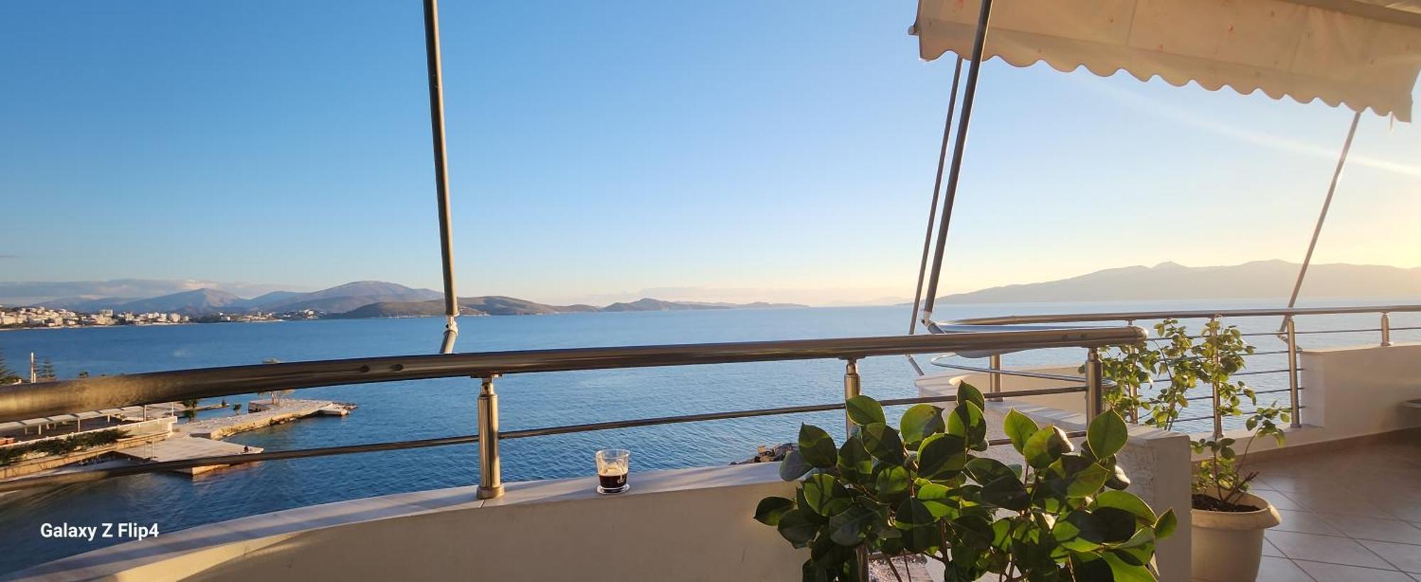 Alpha Seaside Apartment Sarande Ngoại thất bức ảnh