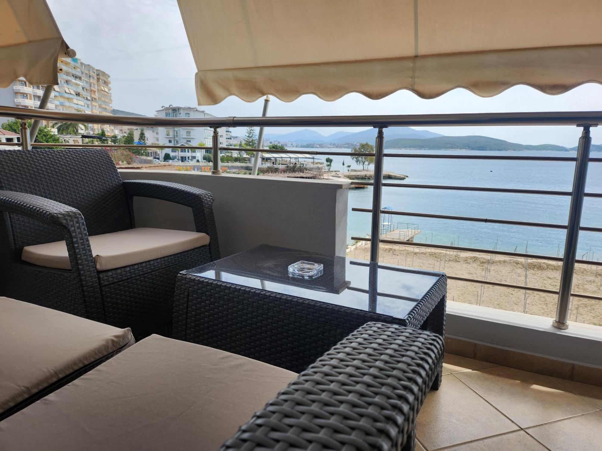 Alpha Seaside Apartment Sarande Ngoại thất bức ảnh